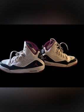 Jordan Flight White Black & Magenta High-Top Sneakers youth size 4